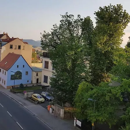 Geraeumiges Dachgeschoss In Bahnhofsnaehe